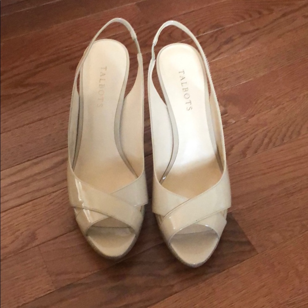 NWT Talbots Patent Leather Nude Heels